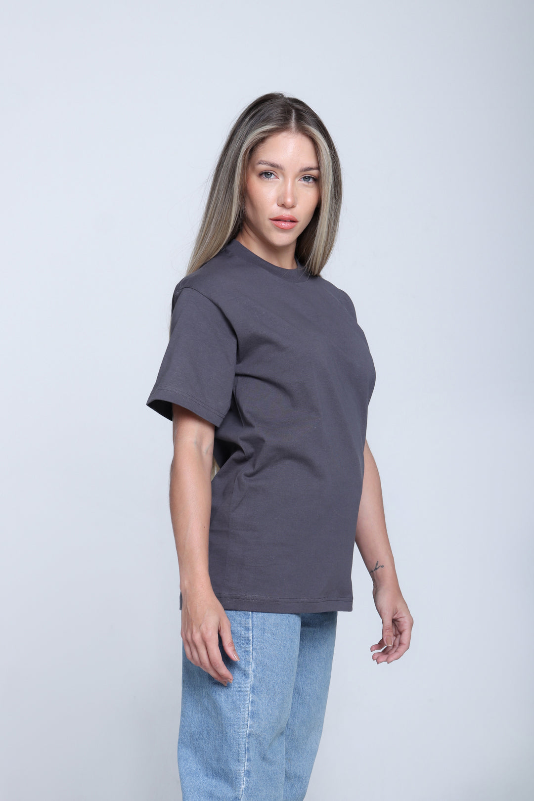 Franela Clásica Cuello O - Gris Oscuro - 1300GO-001 