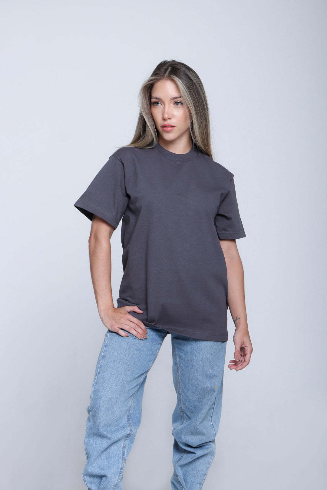 Franela Clásica Cuello O - Gris Oscuro - 1300GO-004 