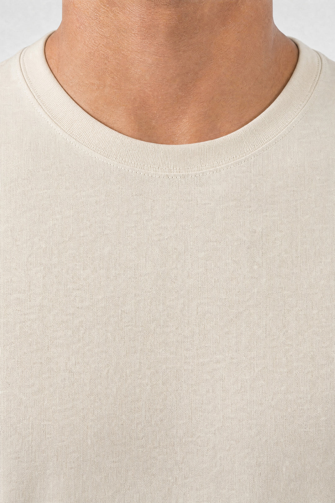Franela Casual 1356 · Color: BG · Detalle de cuello y tejido 