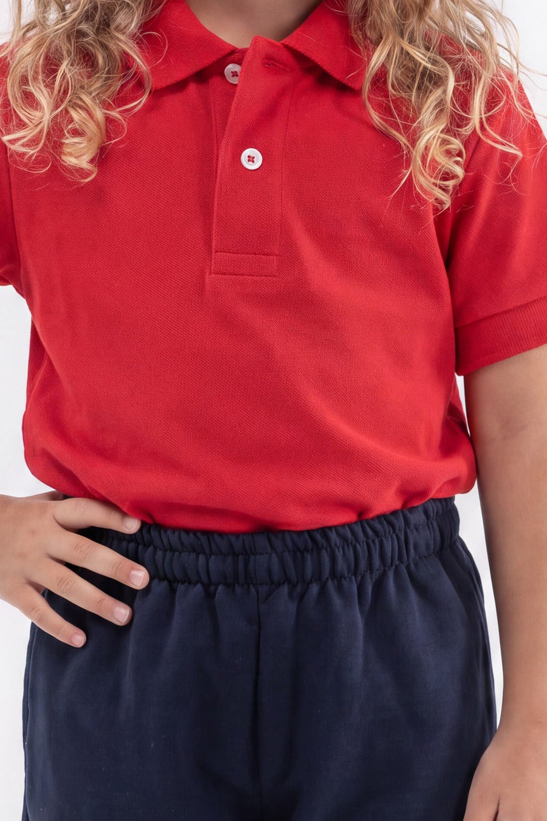 Chemise Polycotton Escolar · Color: RJ · Detalle del cuello, botones y manga 