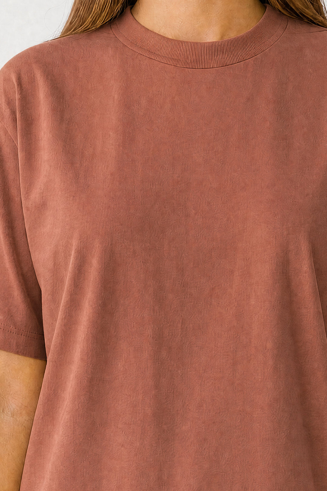 Franela Clásica Cuello O 1300 · Mujer · Color: CO · Detalle del cuello y tejido 