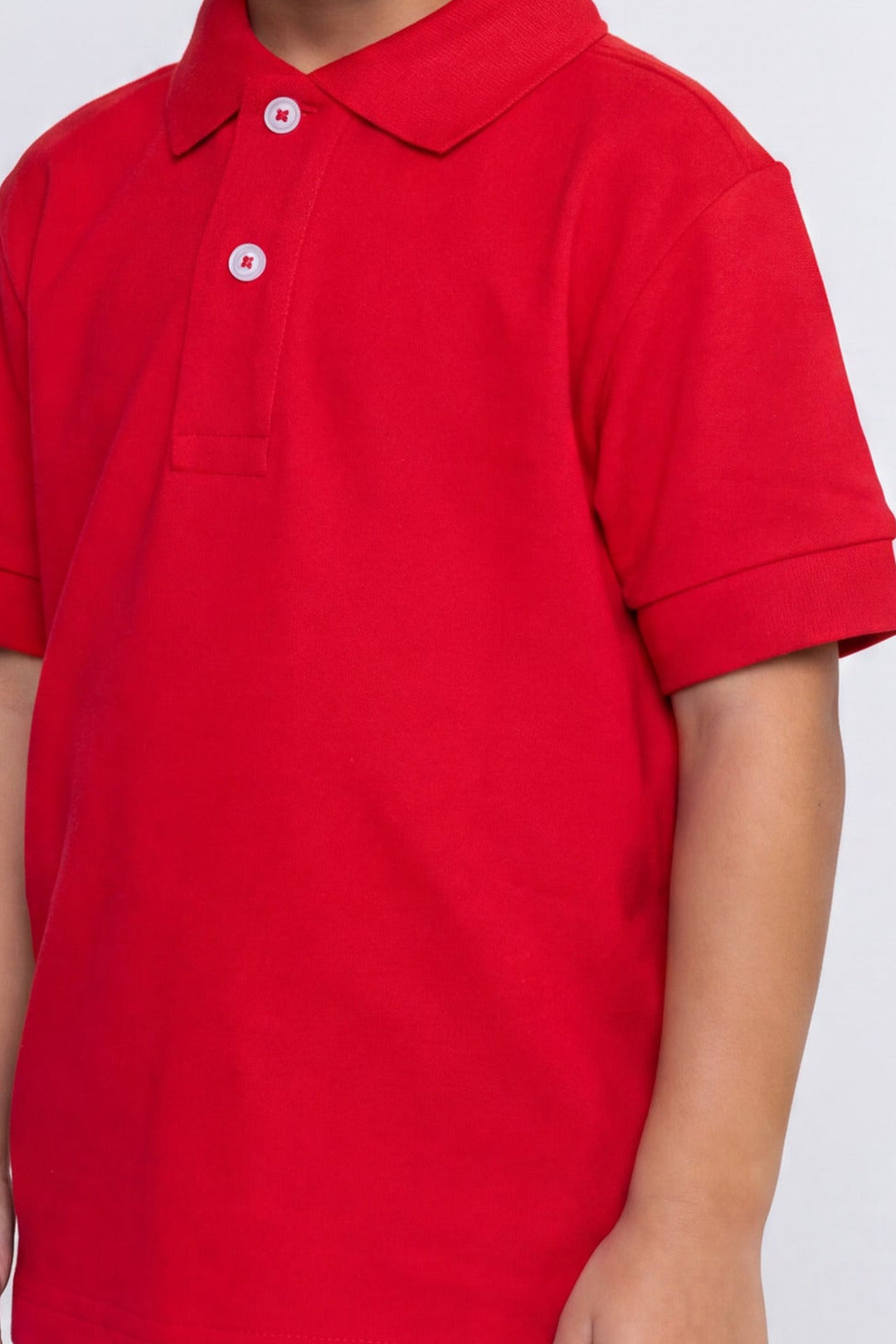 Chemise Polycotton Escolar · Color: RJ · Detalle de la tapeta, botones y manga 