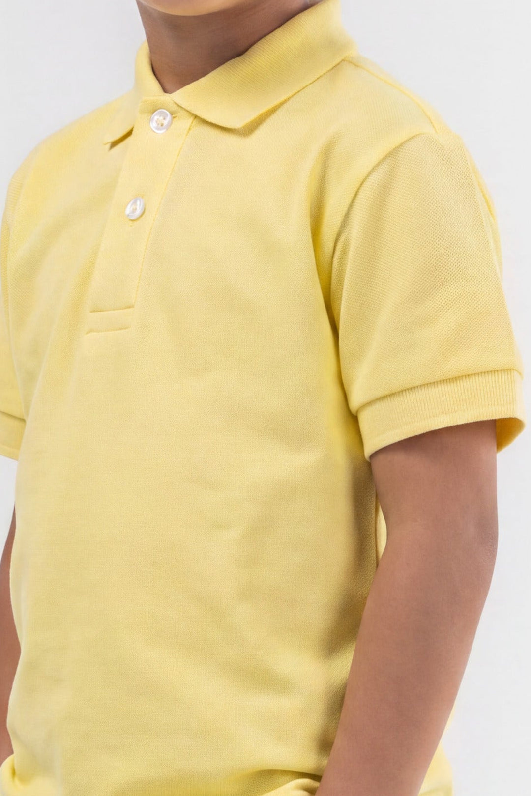 Chemise Polycotton Escolar · Color: AD · Detalle del cuello, botones y manga 