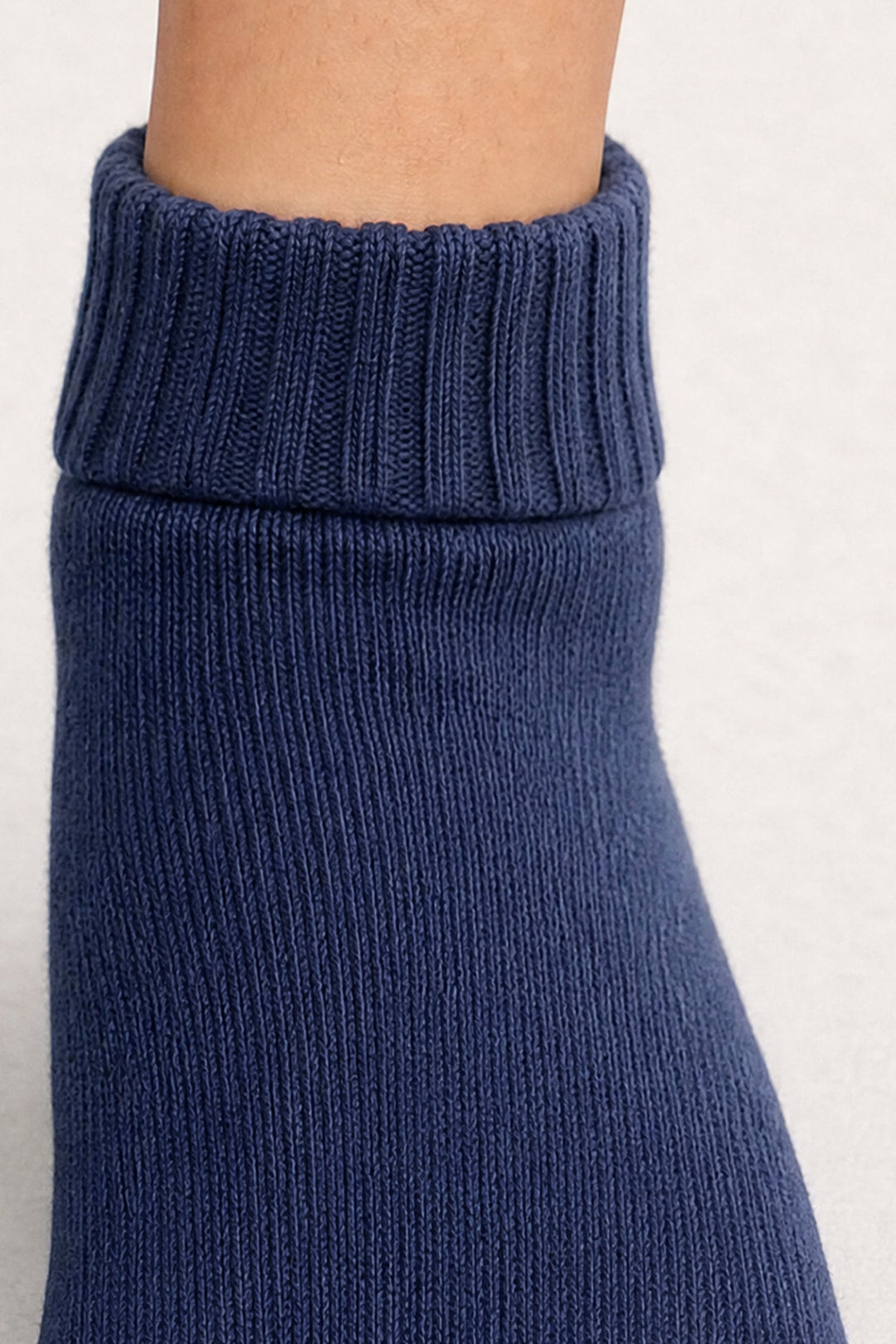 Medias Cortas Escolar 3225 · Niña · Color: ZM · Detalle de puño y tejido 