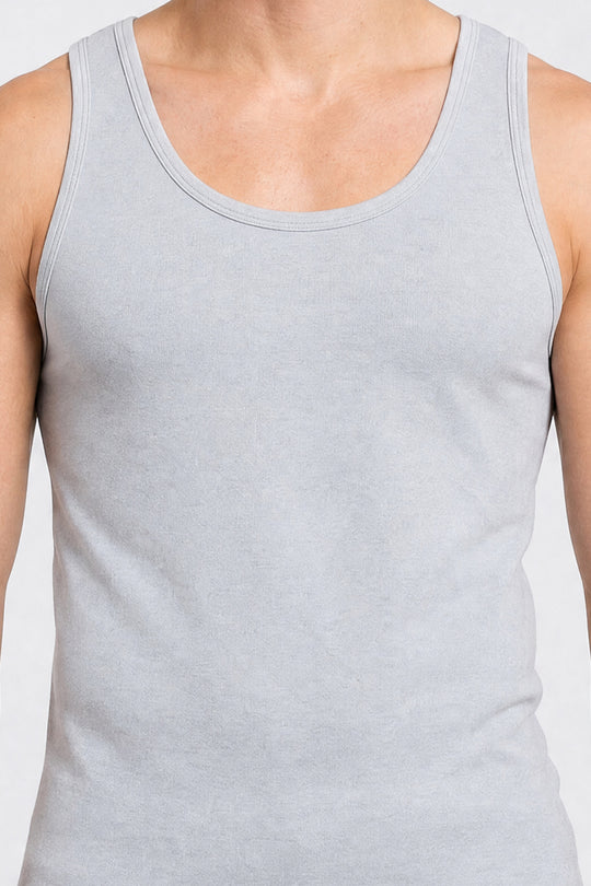 Camiseta Clásica 1100 GG - Detalle cuello y sisas 