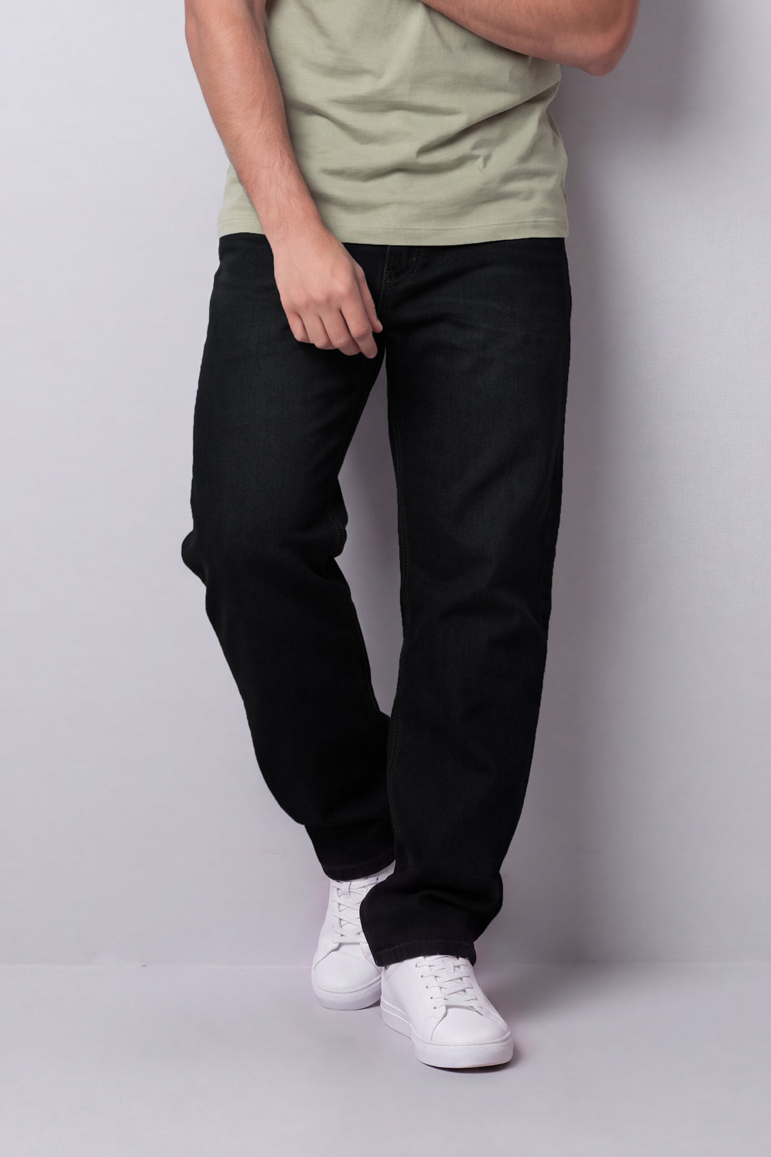 Jean Regular de hombre 4401NG - Negro - Foto 01 