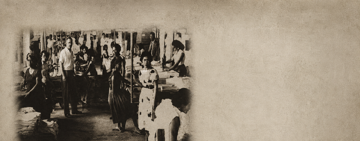 Foto histórica de Ovejita con el fundador completo y centrado, versión para computadora
